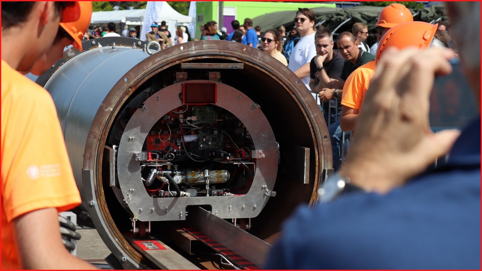 Mecanus colabora con el proyecto Hyperloop UPV