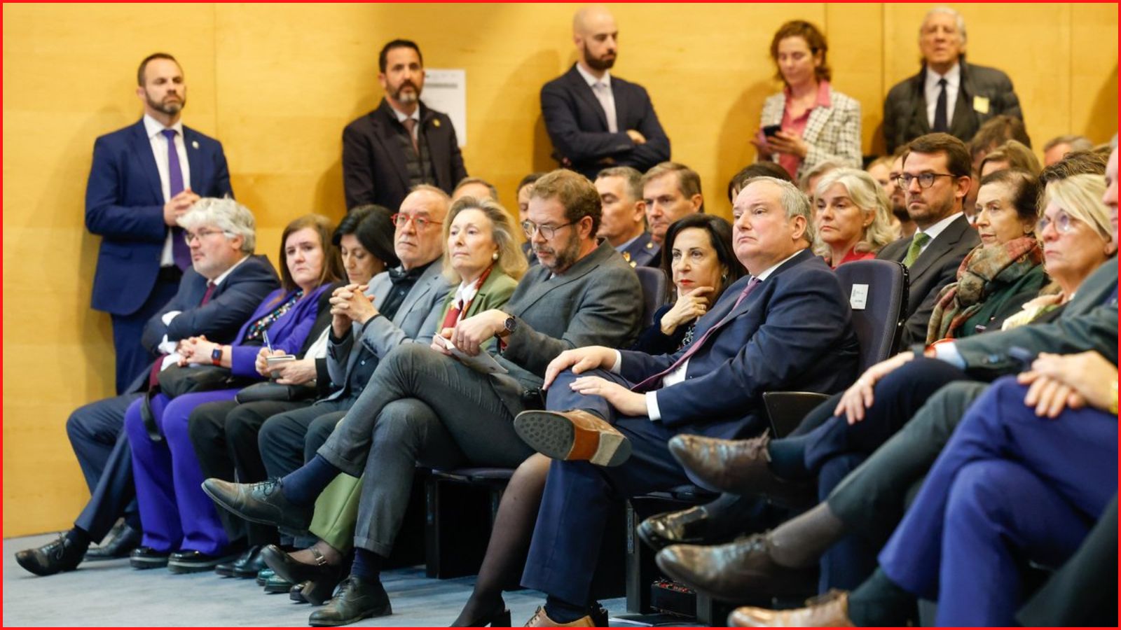 Mecanus asiste a la firma del compromiso tripartito para el impulso de la industria de Defensa