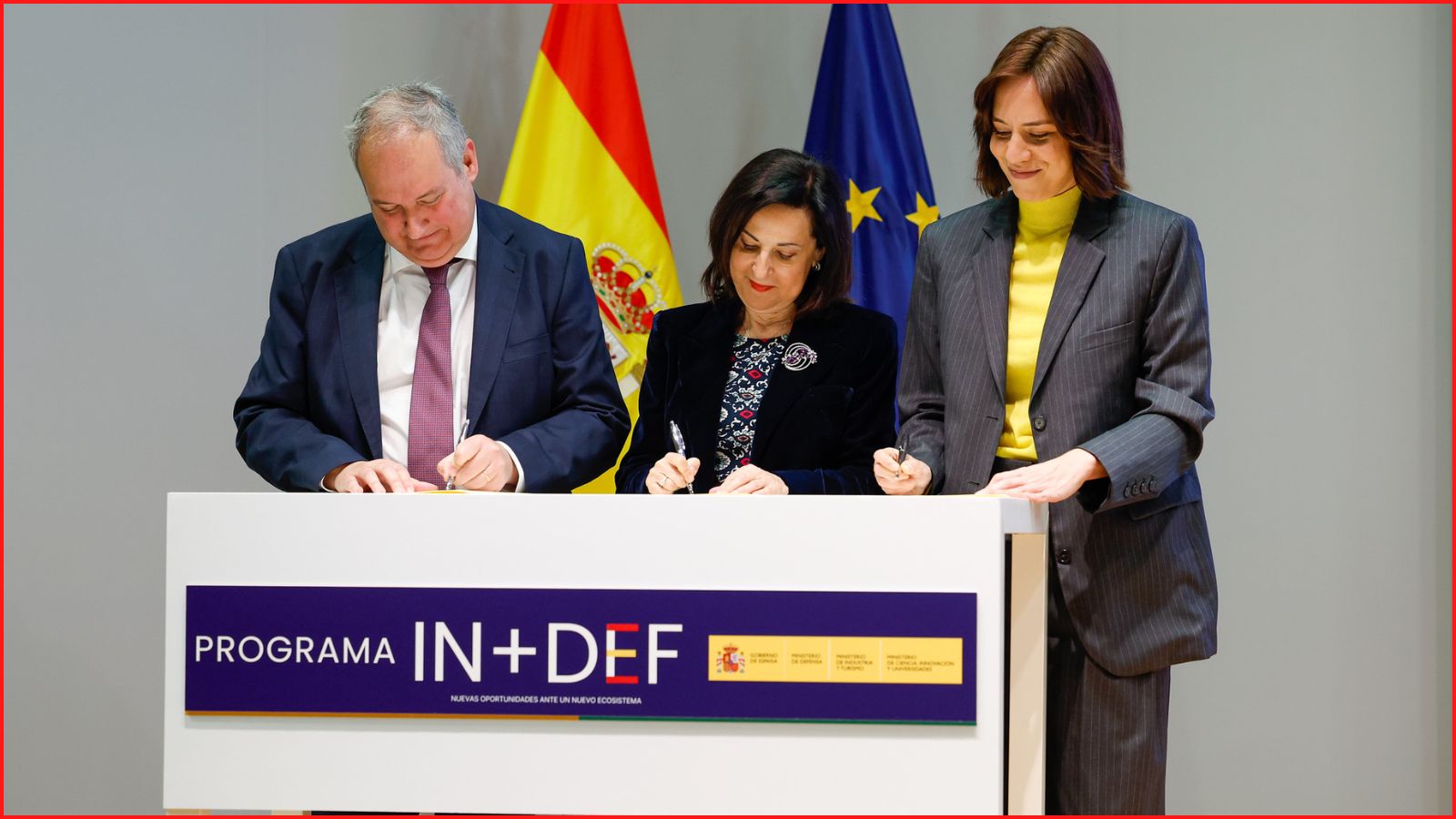 Mecanus asiste a la firma del compromiso tripartito para el impulso de la industria de Defensa